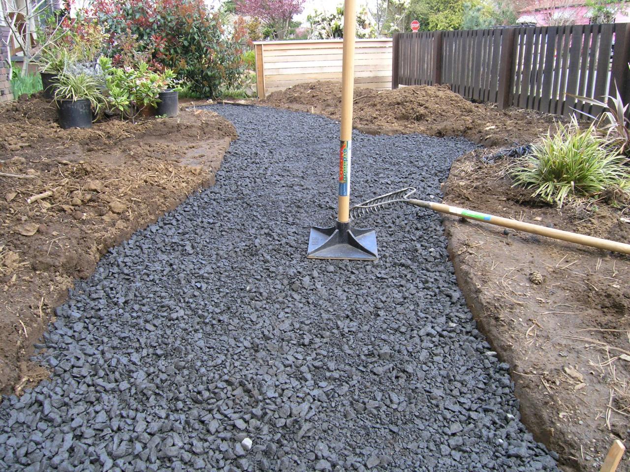 Flagstone build pathway Laying a flagstone path