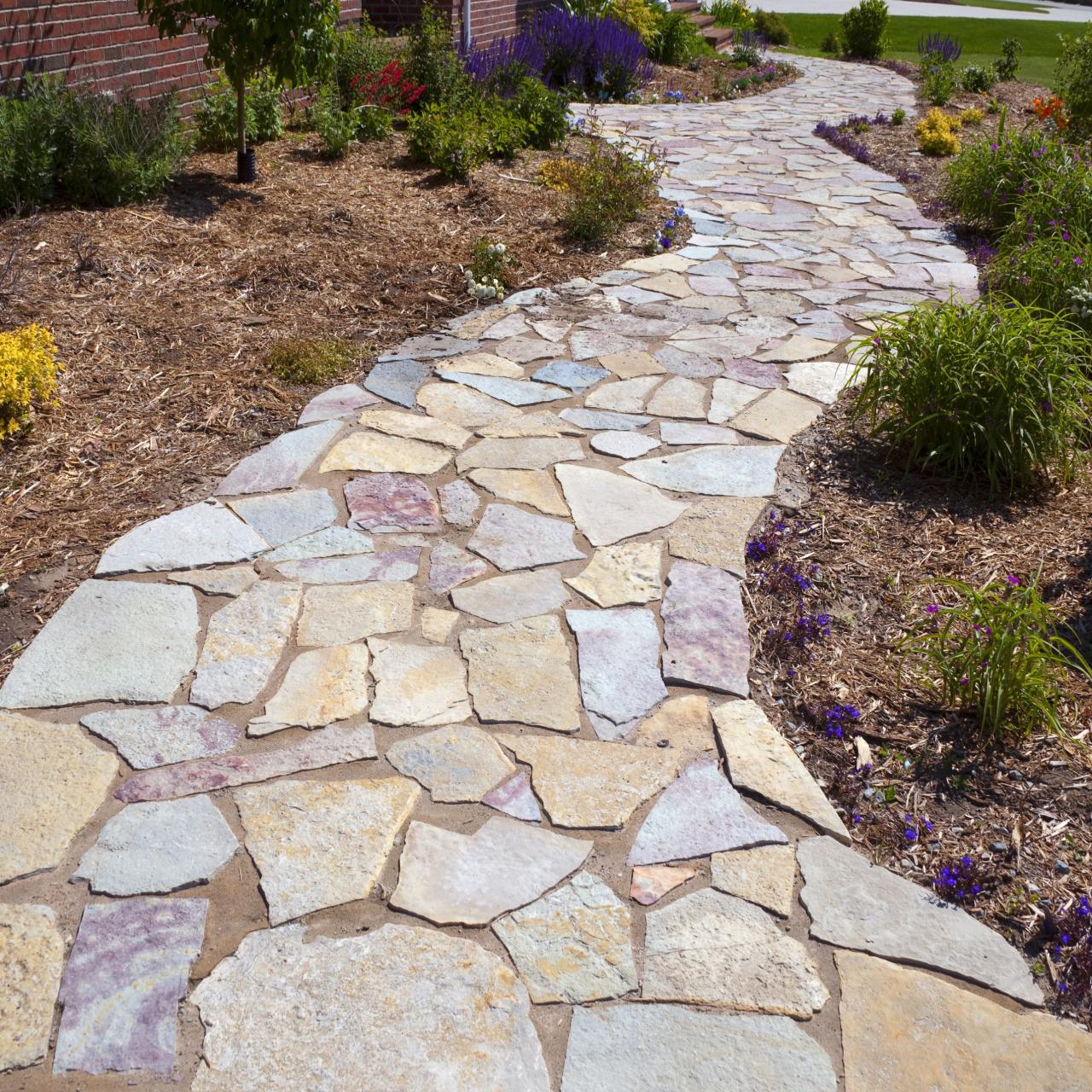 Flagstone diy lay pathway walkway path build pavers flagstones out step add Flagstone diy lay pathway walkway path build pavers flagstones out step add