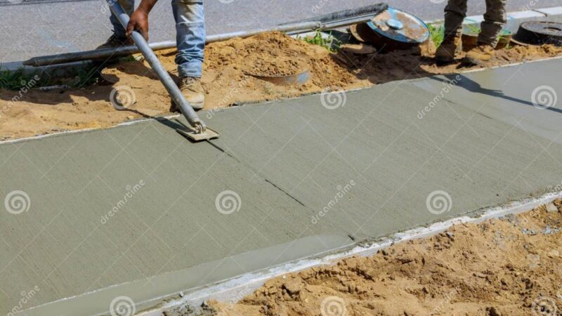 Sidewalk pouring finishing